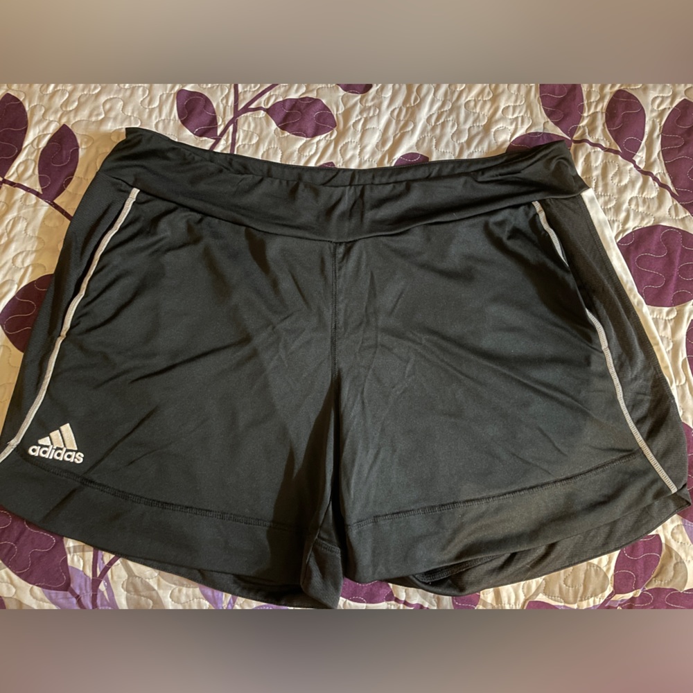Women’s adidas climacool shorts XL